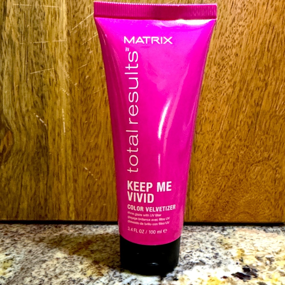 🆕 Matrix Total Results Keep Me Vivid Color Velvetizer 💞